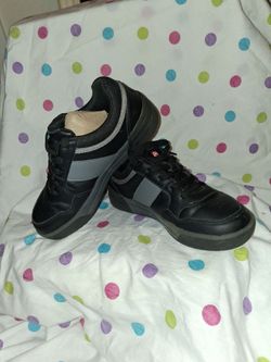 Boys echo shoes