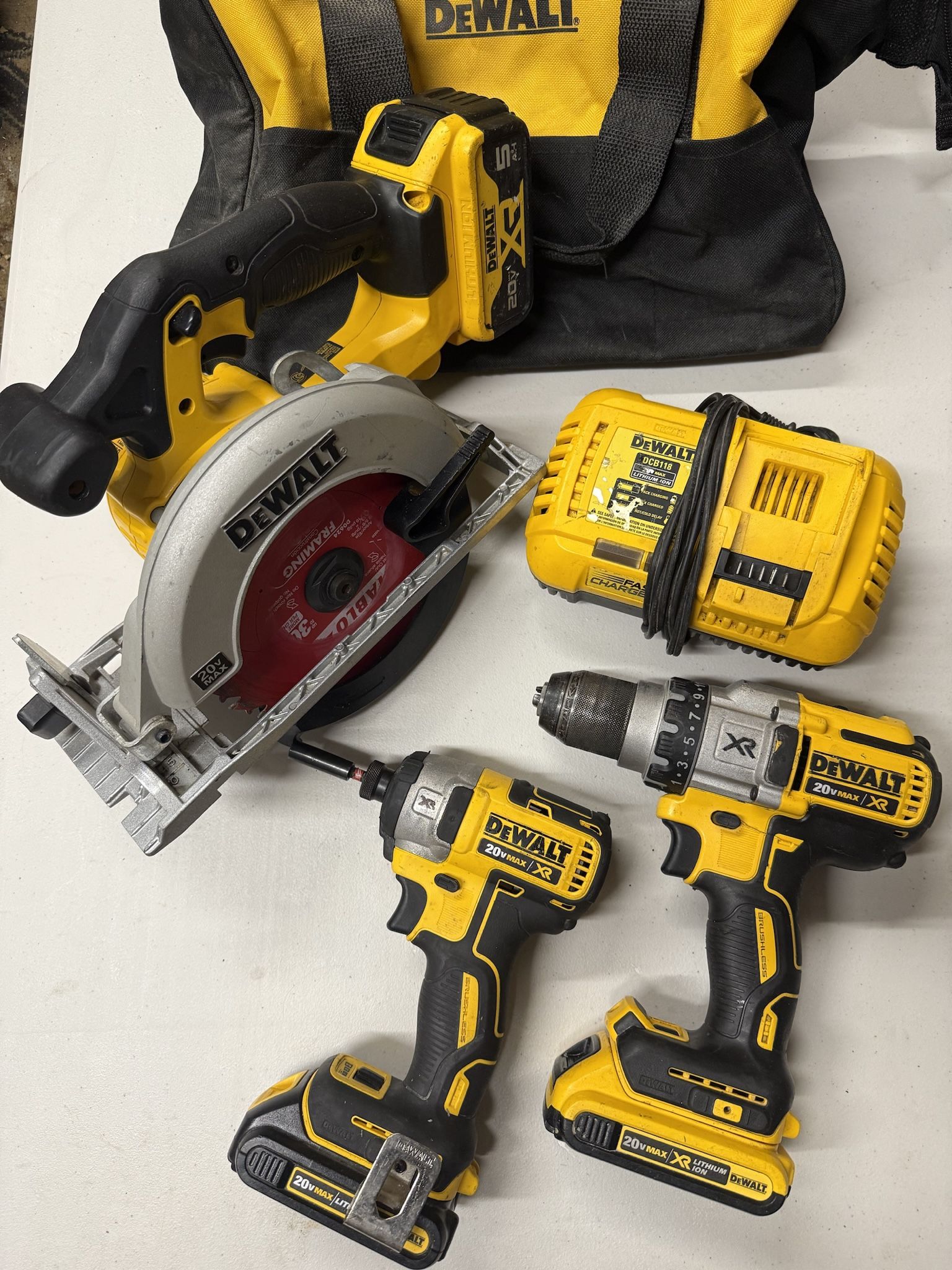 Dewalt 20v XR Drill Set