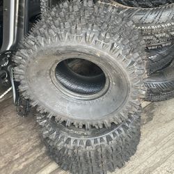 20x11-8 Rear Tires