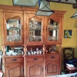 Bassett Solid Wood China Hutch Display Cabinet 