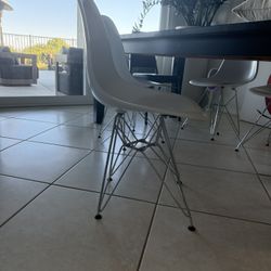 4 Eiffel Side Or Dining Chairs