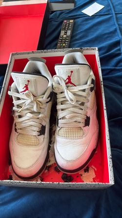 Jordan 4s