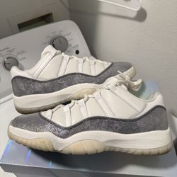 Jordan 11 Low