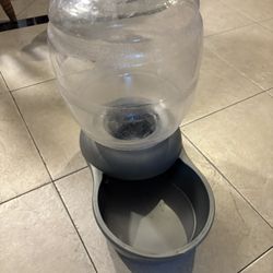 Large Capacity Dog Water Container 