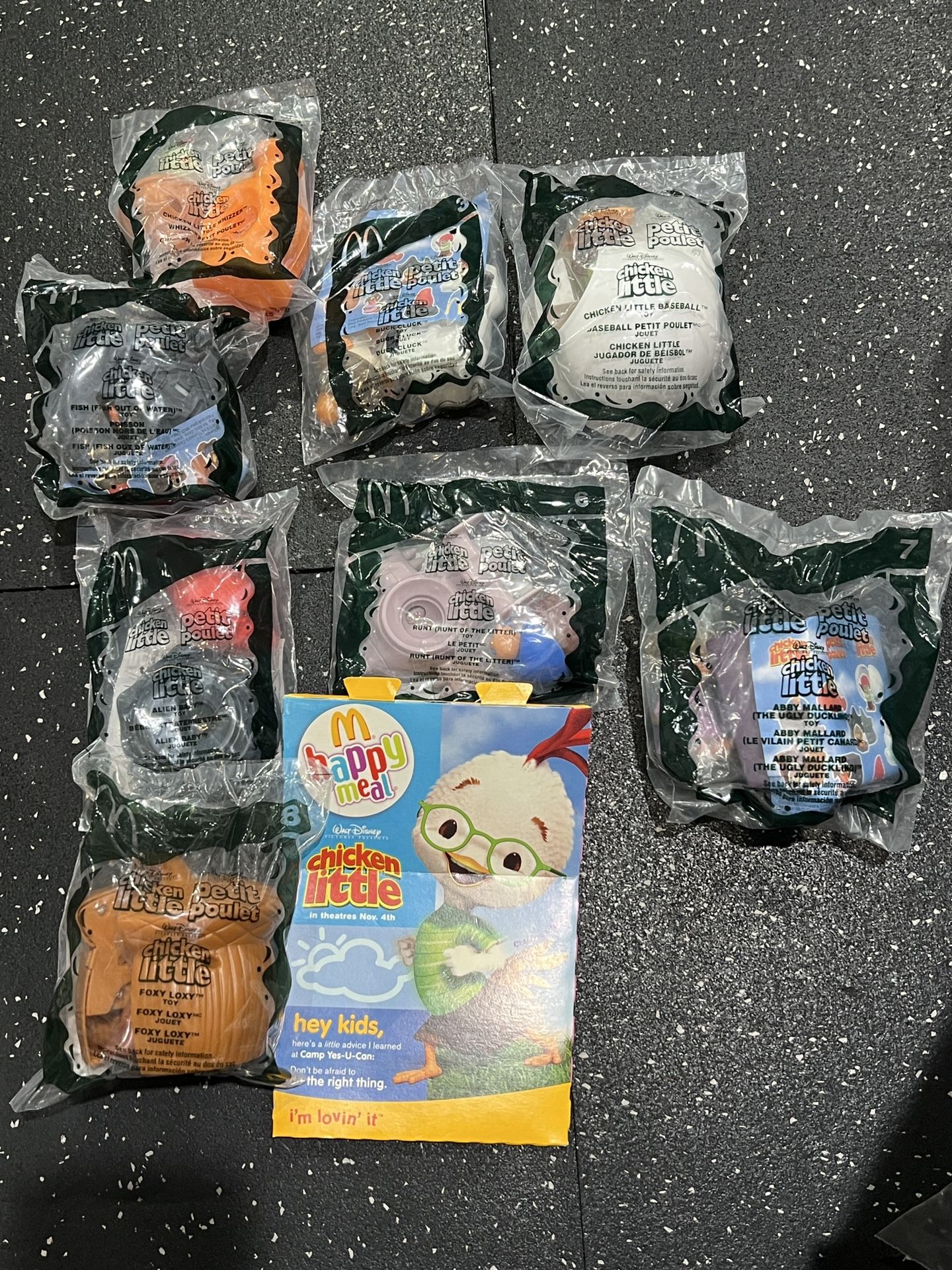 2005 McDonald’s Happy Meal Toys Chicken Little complete set of 8 New & box