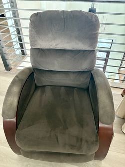 Brown La-Z-Boy Recliner