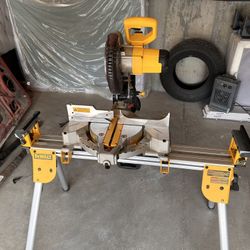 Dewalt 15Amp Corded Miter Saw W/Stand
