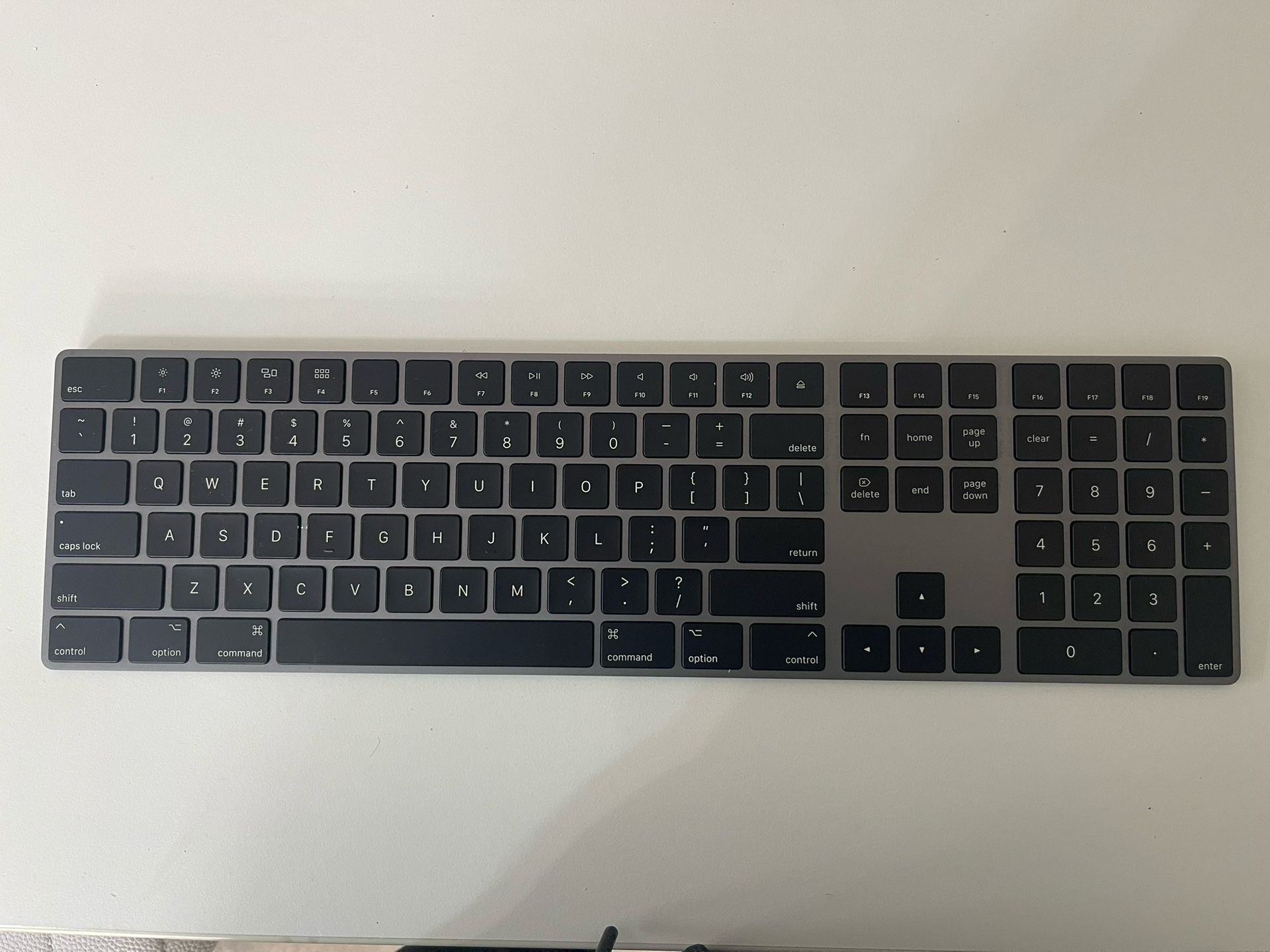 Apple Magic Keyboard 