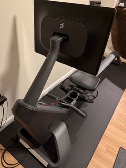 2023 Peloton Row Very Good Condition 51-200 Rides - Stanhope, NJ