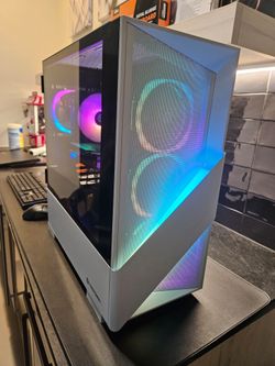 Gaming PC - Ryzen 7 9700X / RTX 4060 Ti / 16GB DDR5 / 2TB NVMe