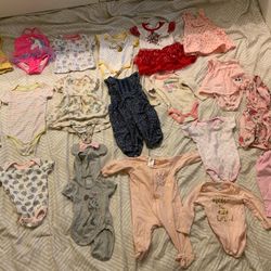 20 Pieces Of Like-new 3-6 Baby Girl Clothes (lot 2)