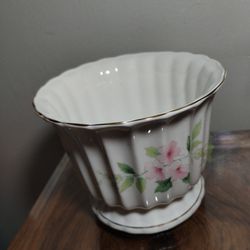 Vintage Bone China - England Porcelain Pot - Planter 7"  - EB