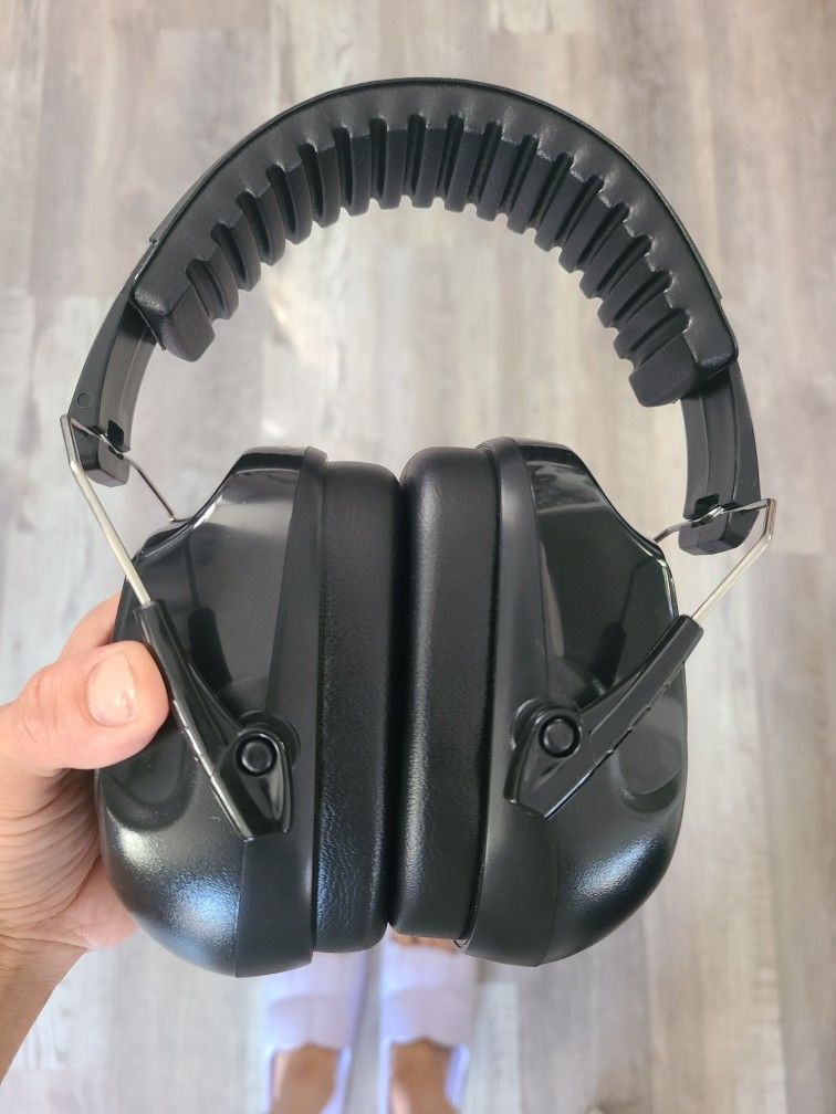 Noise Cancelling Headphones