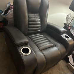 Loveseat Recliner And Solo Recliner