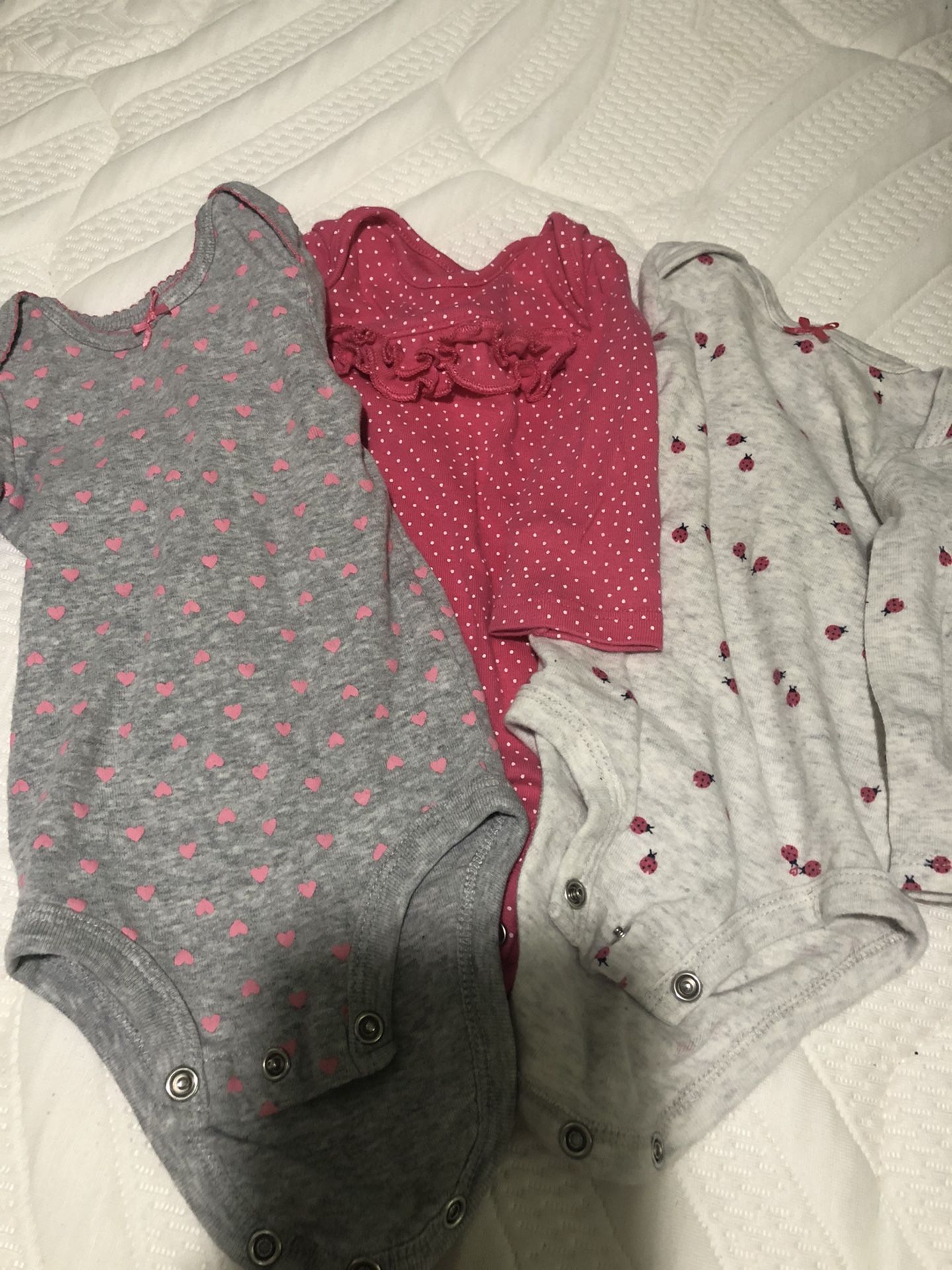 Long Sleeve Onesie/ Camisita De Manga Larga