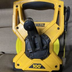 Dewalt 100’ Measuring Tape 