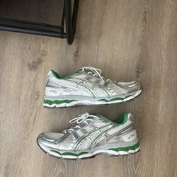 ASICS Gel Kayano Size 10.5 