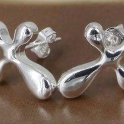 925 STERLING SILVER CROSS STUD EARRINGs