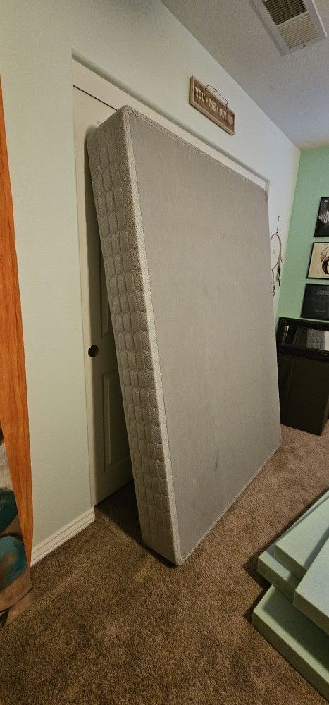 Used Full Size Box Spring Full Size Box Spring for Sale in Menifee, CA - OfferUp