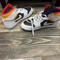 Air Jordan 1 Mid White/blue/yellow