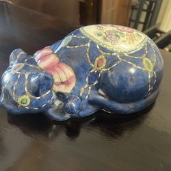 Vintage Sleeping Cat Ceramic Decor