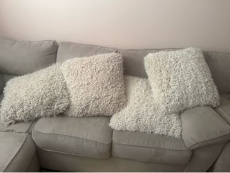 4 beautiful pillows $3 each