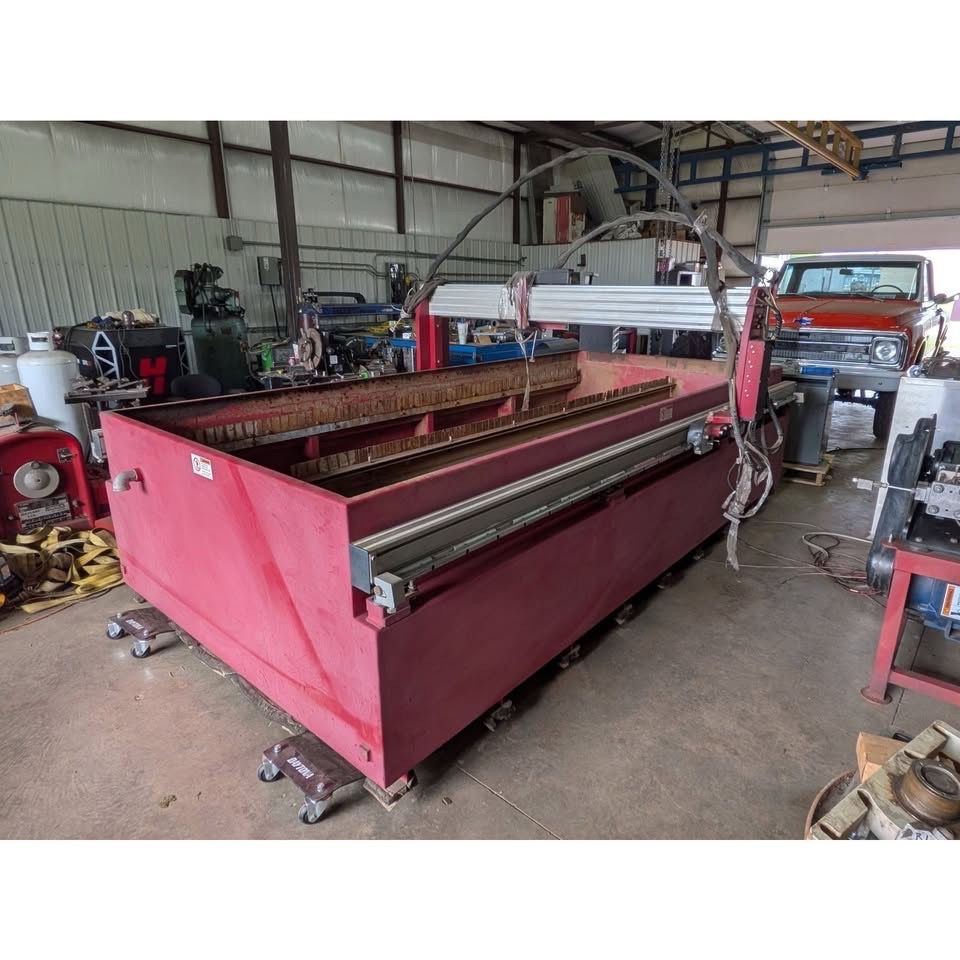 2010 OMAX Maxiem 1530 CNC Waterjet , M30 Pump, Chiller, Hopper, Free Loading