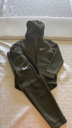 Size 7 Nike Dri Fit Sweat Suit