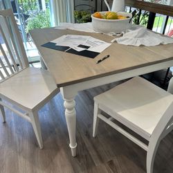 Farm Table Ethan Allen.  42x42