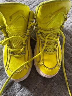 Size 1 sneakers in excellent condition.