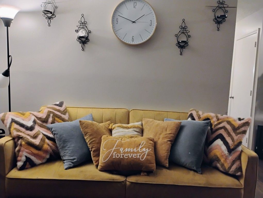 SUEDE LIVING ROOM SET FOR SALE
