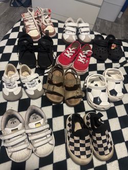 Baby shoes different sizes 4 and 5