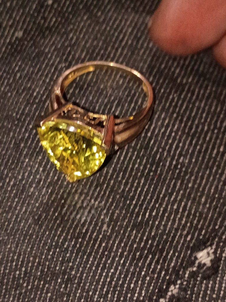 10k Gold Ring With Topaz Stone