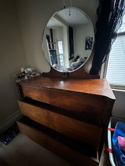 FREE Vintage dresser with mirror