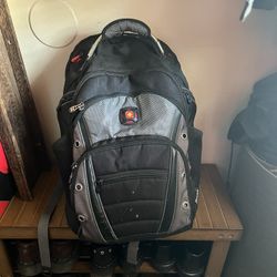 Wenger Synergy 16 inch Laptop Backpack - Black/Gray