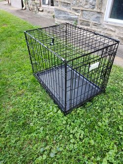 Black Wire Dog Crate with Tray Small