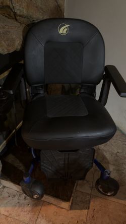 Electric wheelchair