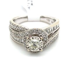 14k White Gold Dianond Cluster Ring .75ctw 6.7grams Size 6 1/2  132264 1