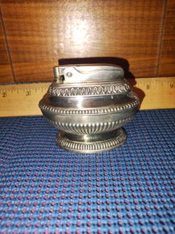 Vintage silver plated table lighter