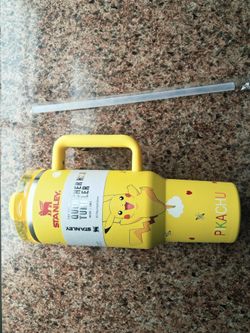 Stanley x Pokémon Pikachu Quencher H2.0 Tumbler 40oz