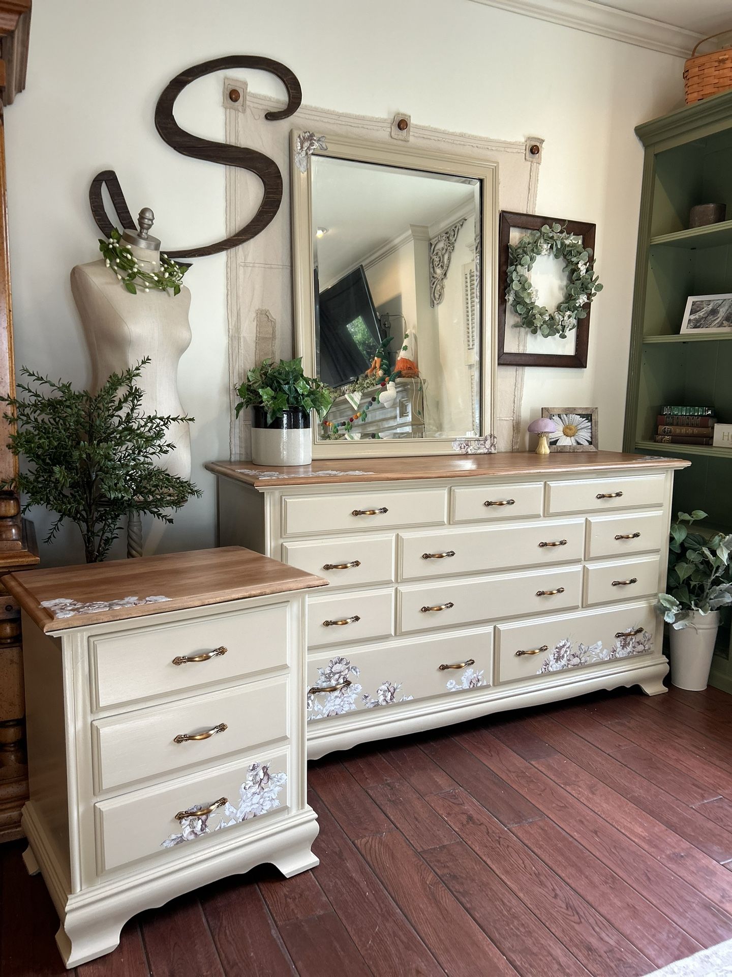 3 Piece Bedroom Set Makeover * Delivery Is Available *