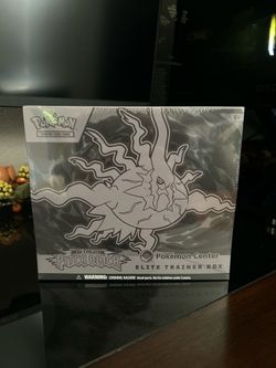 Pitch Black Pokemon Center Elite Trainer Box