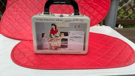 Vintage Metal Lunchbox