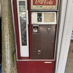 Vintage 1960s Cavalier CSS-64 Coca-Cola Vending Machine – Fully Working