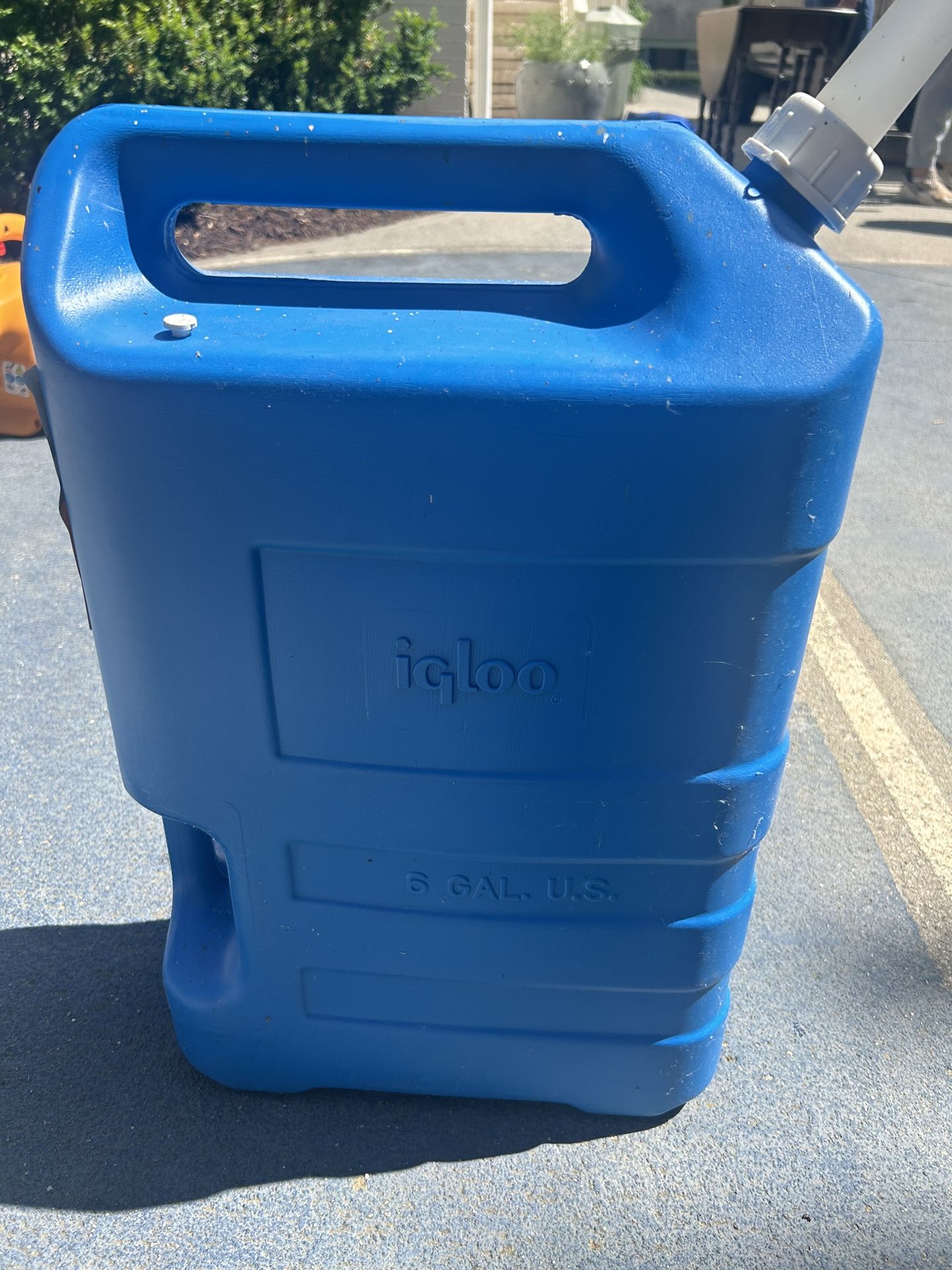 6 Gallon Water Container