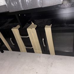 Entertainment Center/ Tv Stand 