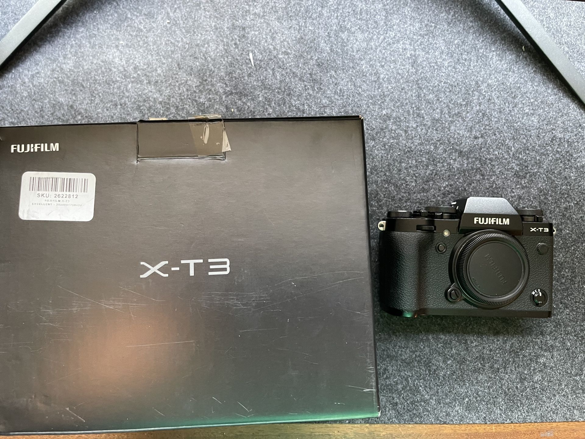 Fujifilm X-T3 with 18-55mm Lens And OG Box