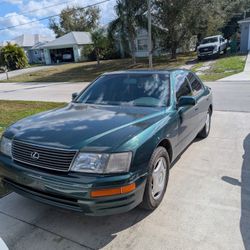 1997 Lexus LS 400