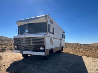 1973 Winnebago Brave Motorhome  Runs & Drives