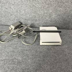 Nintendo Wii Console Only Has Power Cord And Sencor Bar